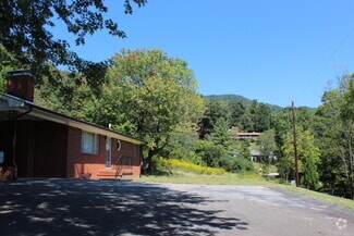 Building Photo - 133 Rockdale Ave