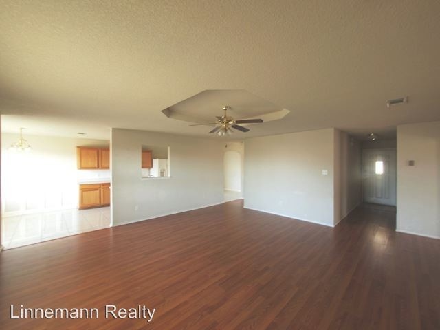 Building Photo - 3 br, 2 bath House - 3404 Basset Drive