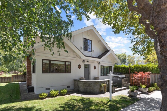 Foto del edificio - 1536 Eastmoor Rd