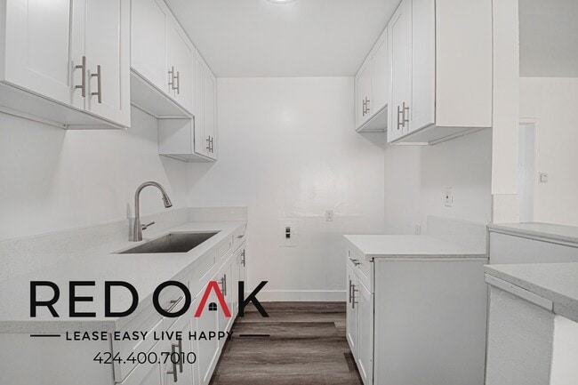 Foto del edificio - 4037 McLaughlin Ave