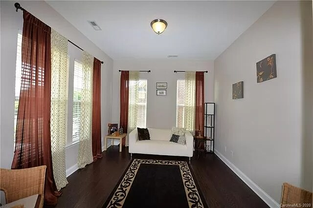 Foto del edificio - 109 Grayfox Dr