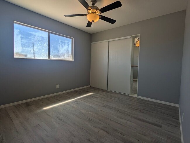 Foto del edificio - 2373 Oahu Ln