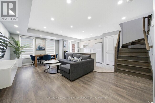 Photo du bâtiment - 2355 Sheppard Ave W