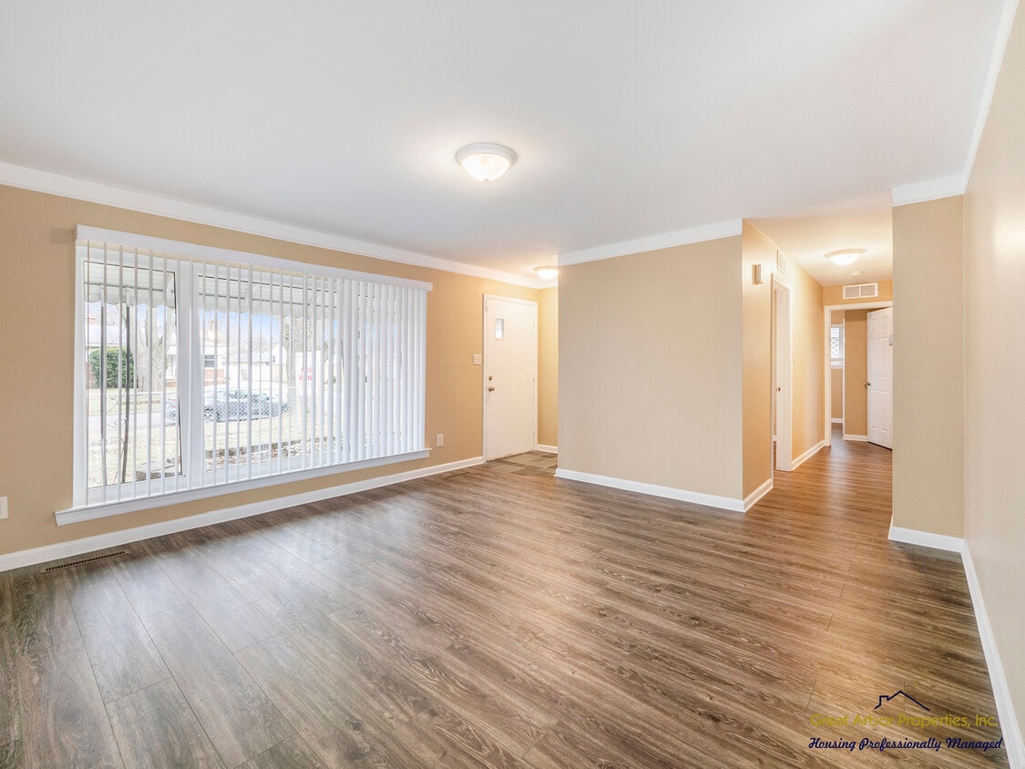 Photo - 1088 Studebaker Ave (Ypsilanti, MI)