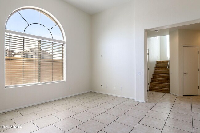 Foto del edificio - 2429 N 83rd Dr