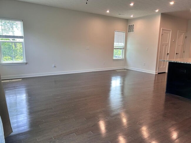Foto del edificio - 4780 Kugler Ct