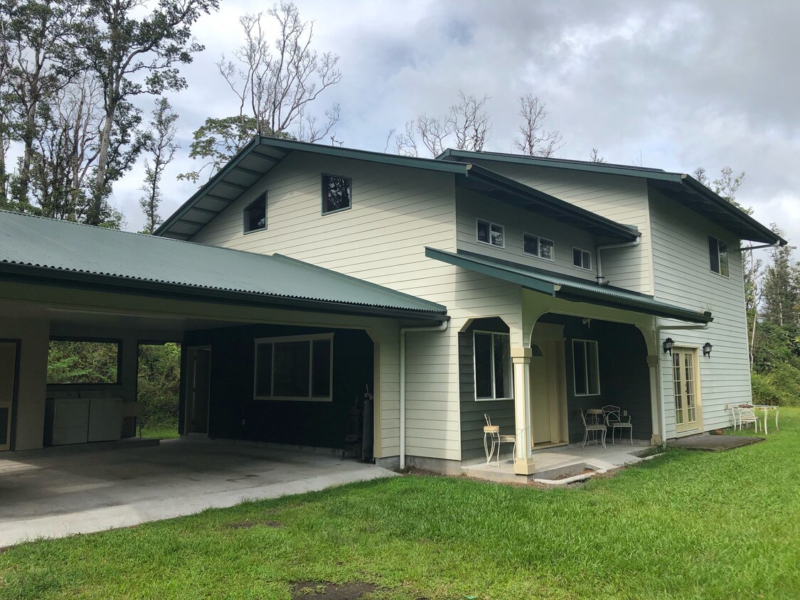 Primary Photo - 13-3393-3393 Moku St