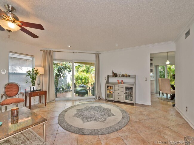 Foto del edificio - 1445 Garden Rd