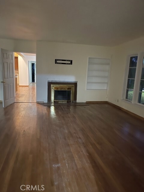 Building Photo - 5149 La Canada Blvd