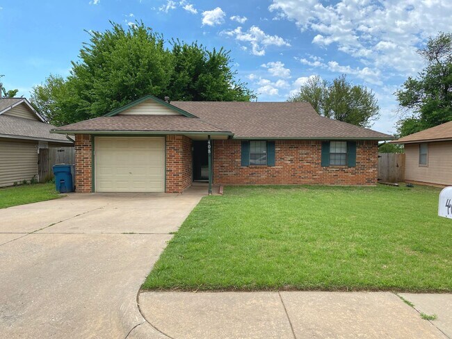 Building Photo - Cute Cozy Home in Central Edmond