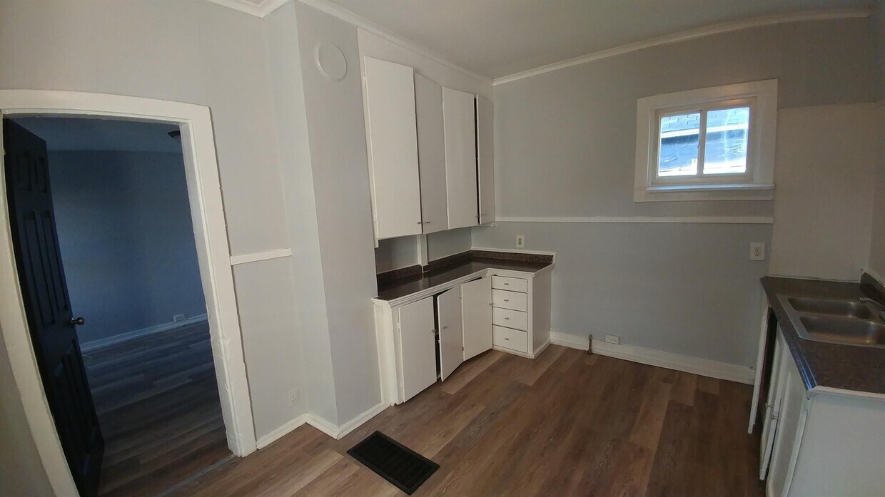 Foto del edificio - 239 N Union St