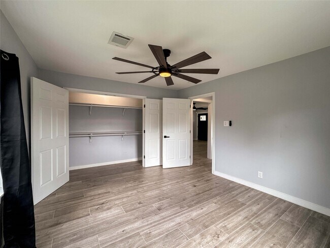 Building Photo - 730 Dunkley Dr