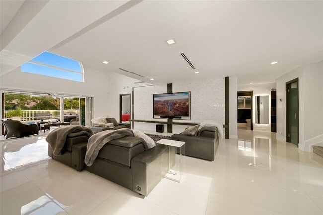 Foto del edificio - 11839 Highland Pl