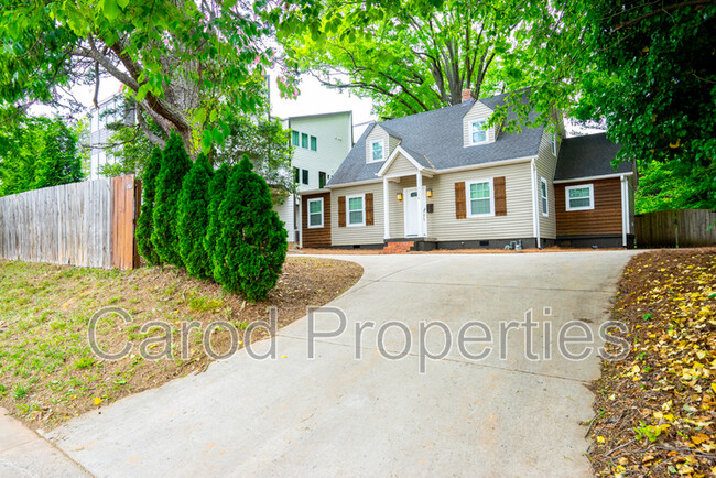 Building Photo - 3338 Eastway Dr