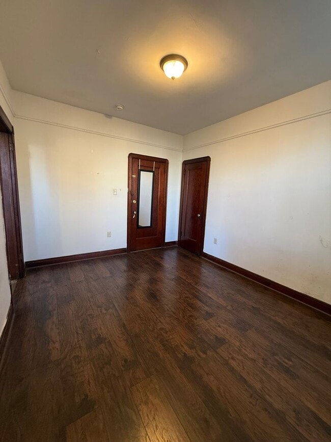 Building Photo - 438 Euclid Ave