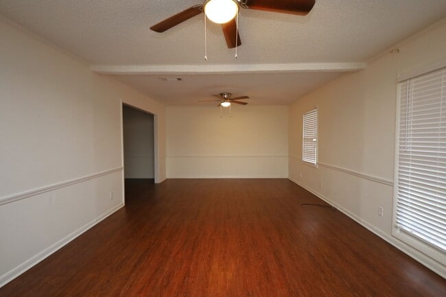 Building Photo - 608 S College St