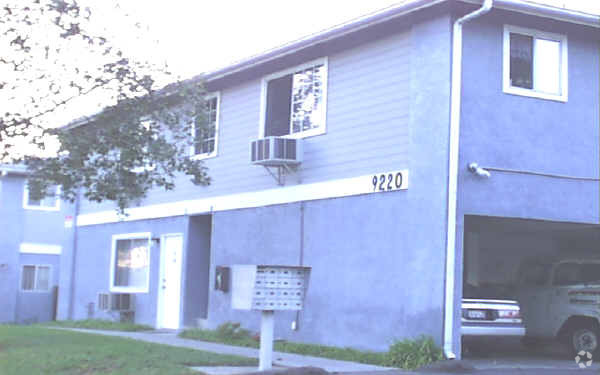 Primary Photo - Sandstone Apartment Homes