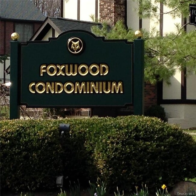 Building Photo - 12 Foxwood Dr