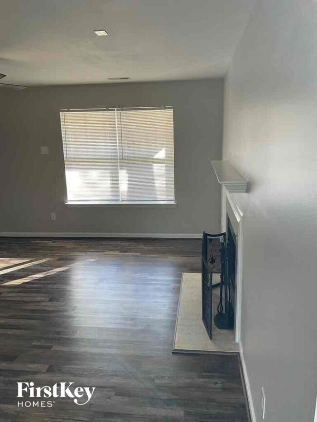 Building Photo - 4426 Cochran Farm Ln