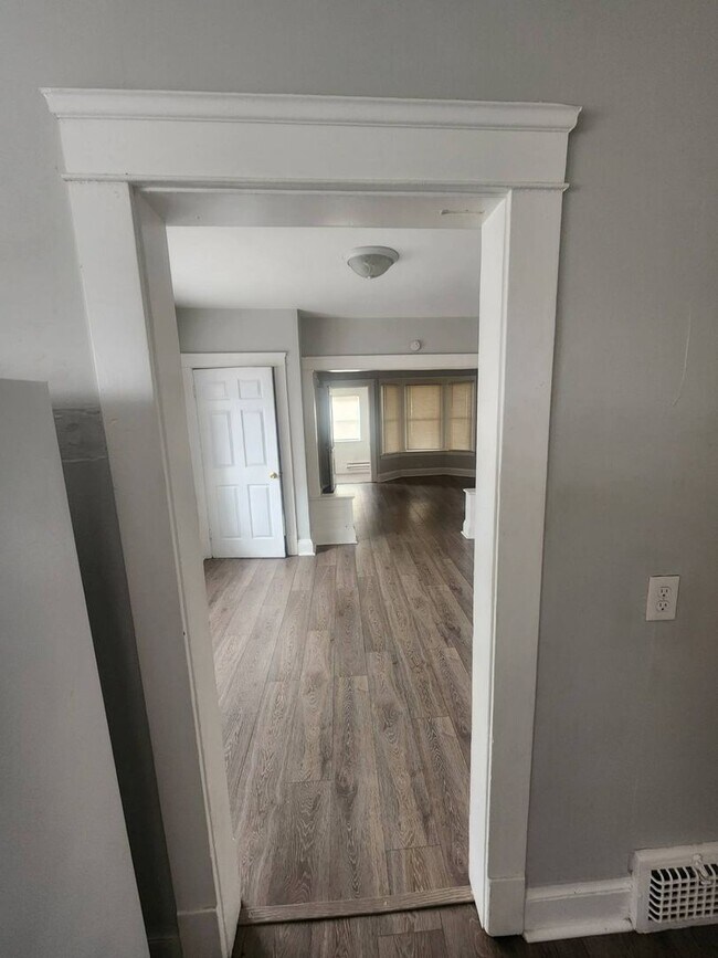 Foto del edificio - 2231 W 105th St