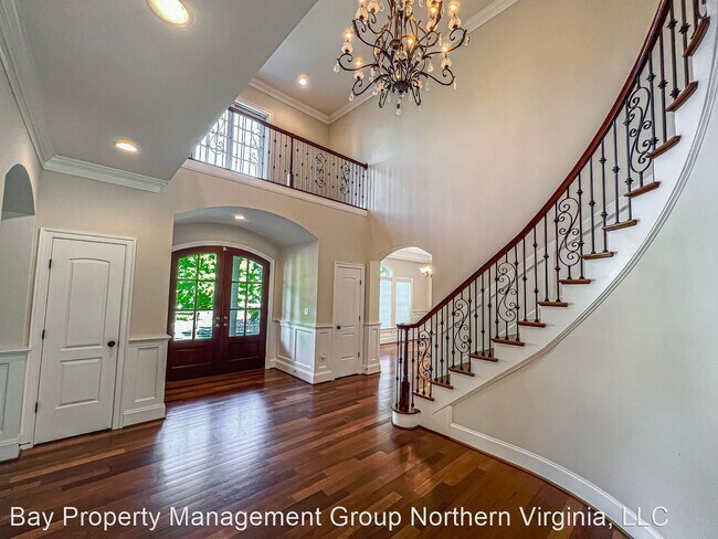 Foto del edificio - 6 br, 6.5 bath House - 7008 Hamel Hill Ct.