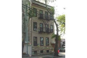 Building Photo - 118 Pulaski St