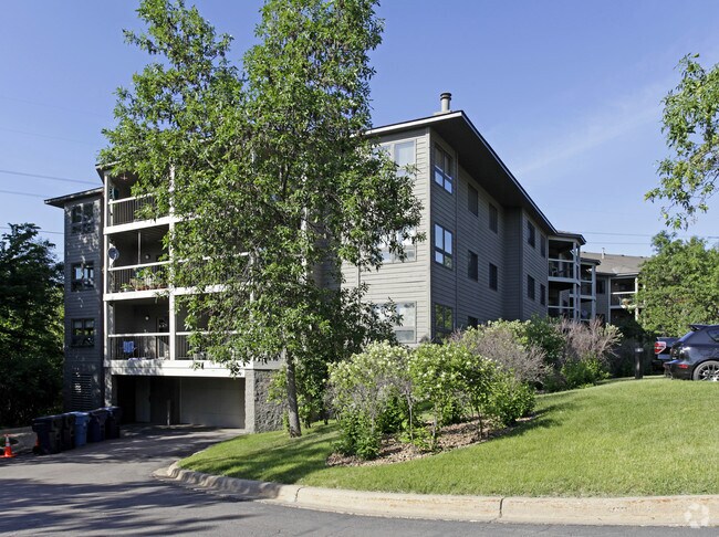 Thomas Lake Pointe Apartments Thomas Lake Pointe Apartments
