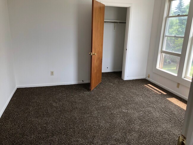Bedroom 2 - 904 Owen St