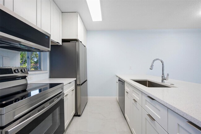 Foto del edificio - 7900 NW 50th St