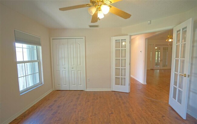 Foto del edificio - 2102 Bradford St