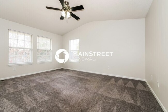 Building Photo - 3 Bedroom Pet-Friendly Home in KANSAS CITY, MO with Main Street Renewal