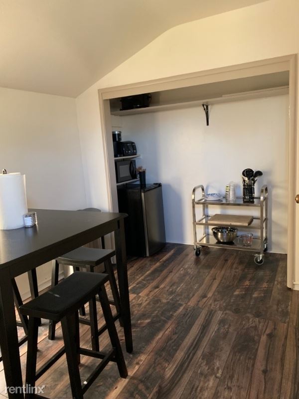 Building Photo - 2 br, 1 bath House - 1424 Carl Ave