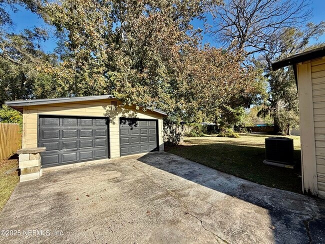 Foto del edificio - 625 Meteor St