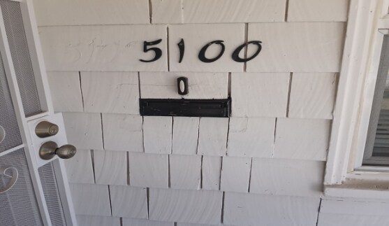 Building Photo - Amazing remodeled 1 bed 1 bath duplex!!