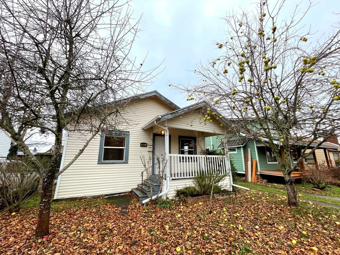 Primary Photo - Cozy Bungalow in North Portland with Fence...