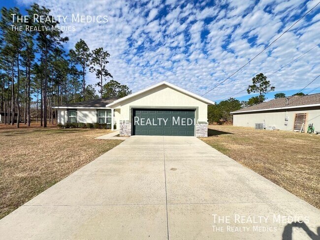 Foto del edificio - 32 Fir Dr