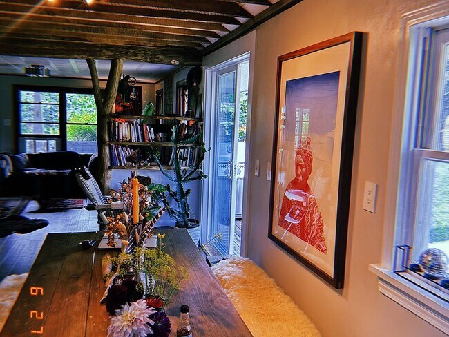 Foto del edificio - 8 Curly Willow Ln