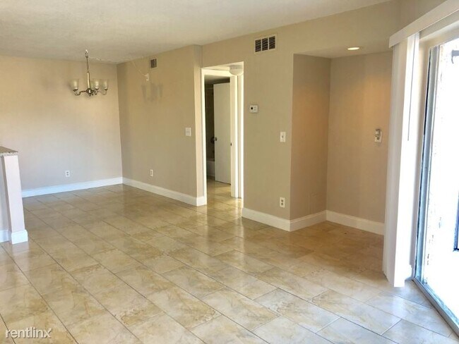 Building Photo - 169 Santa Clara Dr