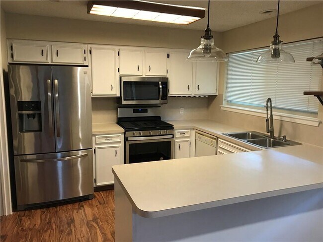 Foto del edificio - 3702 Powder Horn Dr