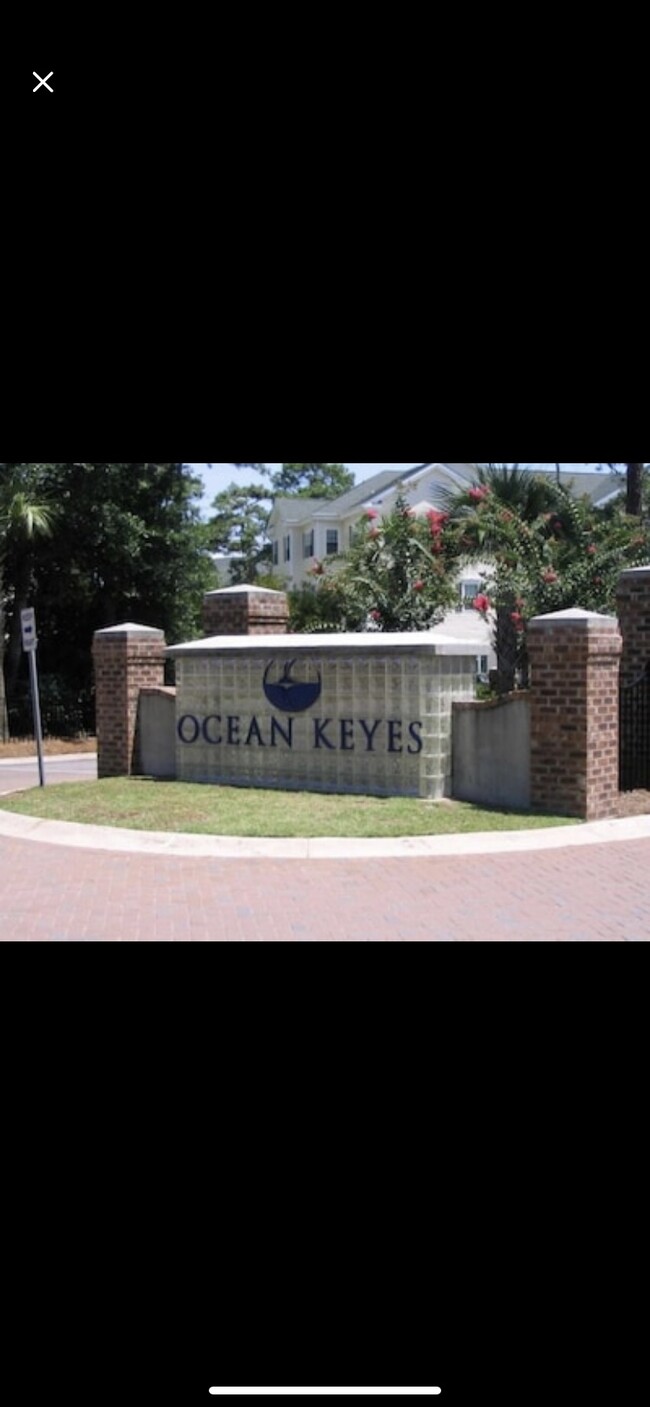 Ocean Keyes, Gated community - 601 Hillside Dr N