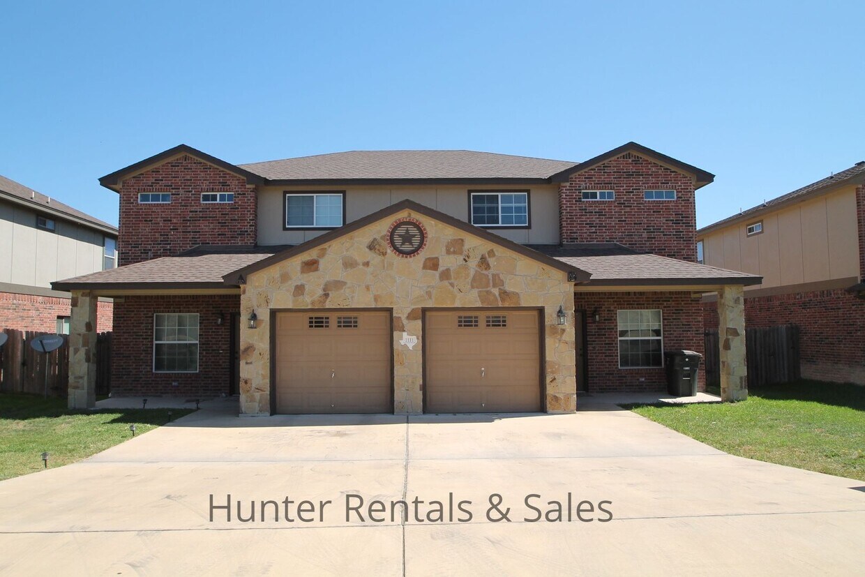 Primary Photo - 1111 Grace Point Dr