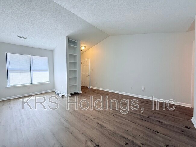 Foto del edificio - 612 Kendall Dr