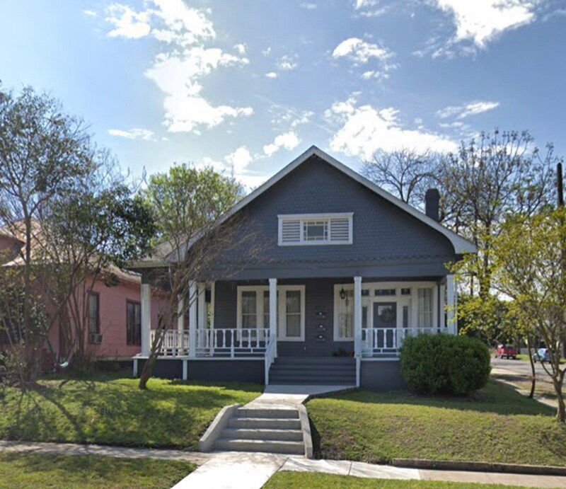 Primary Photo - 802 Denver Blvd