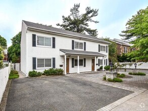 Building Photo - 39 Graywood Rd