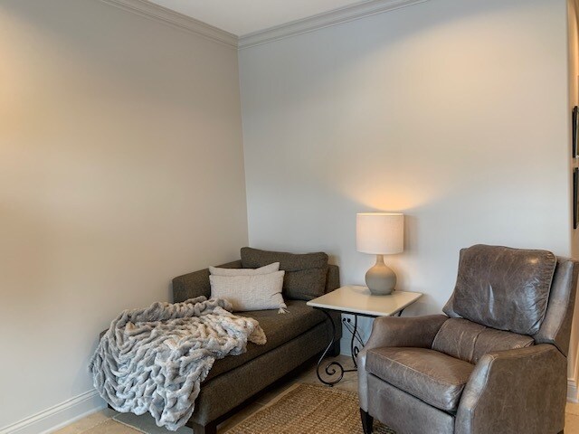 Building Photo - 1221 W Eddy St