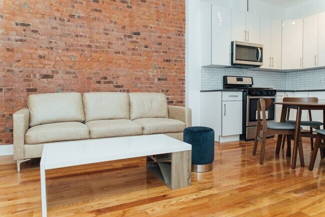 Foto del edificio - Bushwick Exposed brick, 23 mins to Manhattan #93