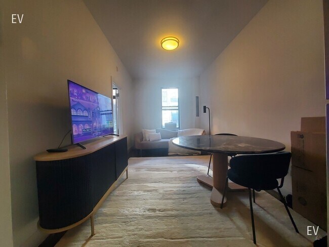 Foto del edificio - 37 E 65th St