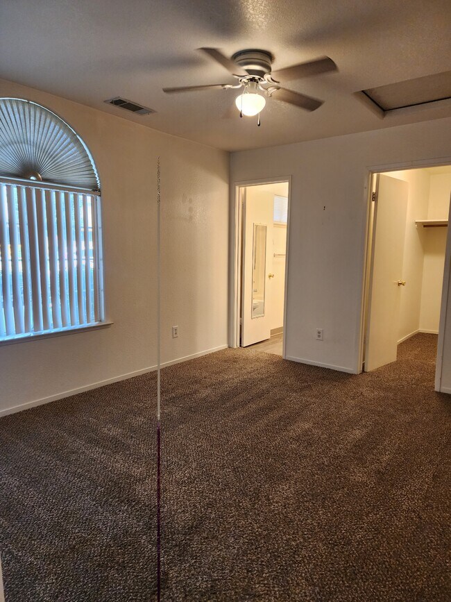 Building Photo - 3195 Whittier Ave