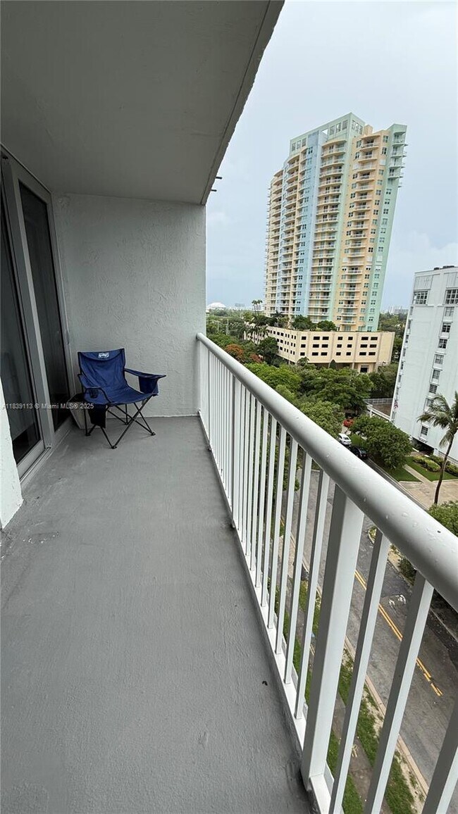 Foto del edificio - 150 SE 25th Rd