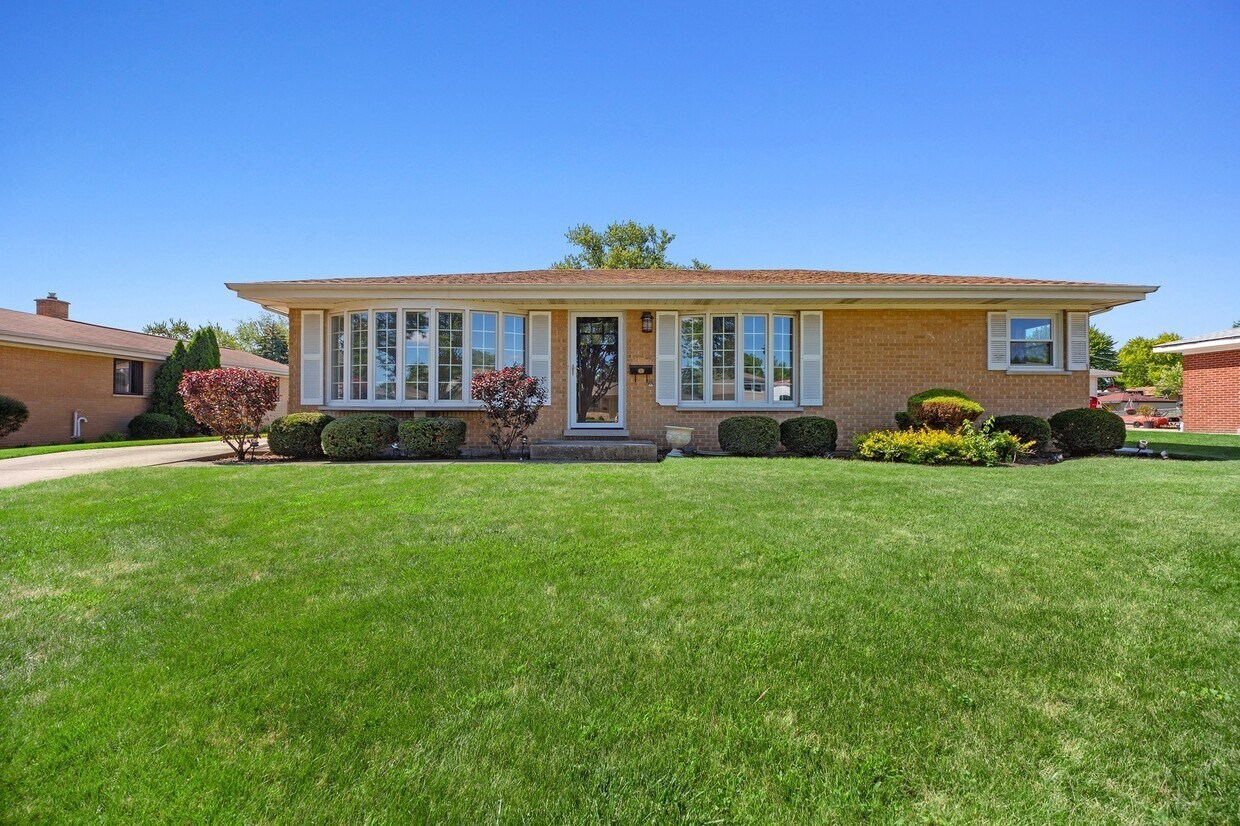 Foto principal - 1721 W Kim Ave